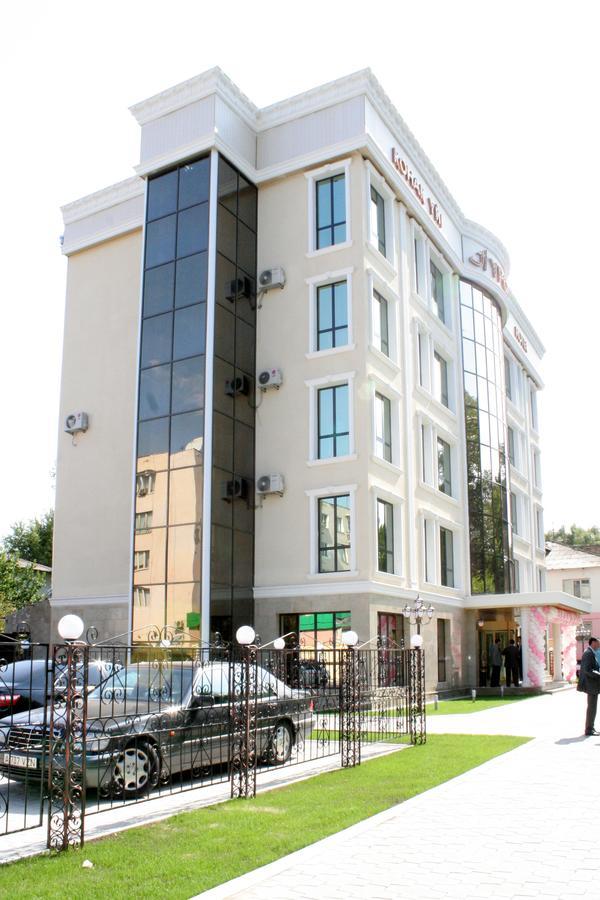 Hotel Luxurious Taras Exterior foto